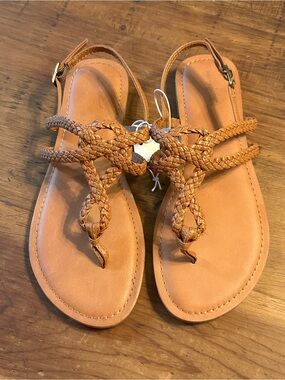 Universal Thread Braided Tan T-Strap Sandals